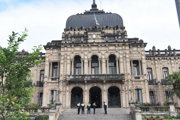 Estatales tucumanos: cuándo se pagarán el 20% y el 80%